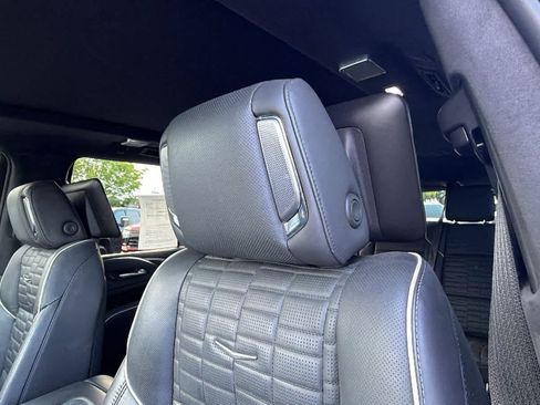 Used 2023 Cadillac Escalade Sport Platinum w/ Heavy-Duty Trailer Package AWD/4WD image 11