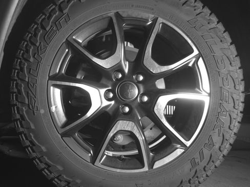 Used 2025 Jeep Compass Trailhawk AWD/4WD image 14