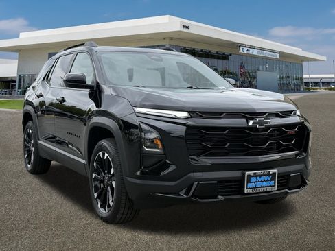 Used 2025 Chevrolet Equinox RS w/ Convenience Package III image 2