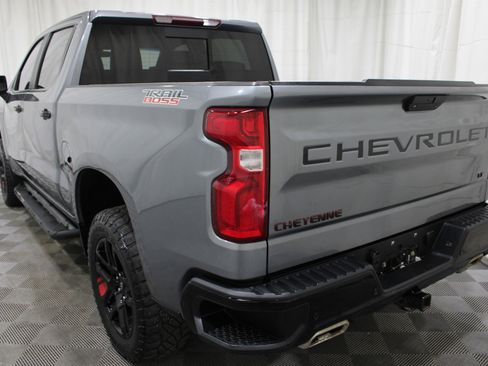 Used 2022 Chevrolet Silverado 1500 LT Trail Boss w/ LT Trail Boss Premium Package AWD/4WD image 31