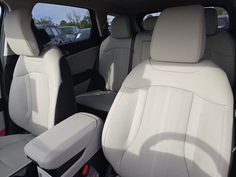 New 2026 Kia Sportage EX w/ EX Panorama Roof Package FWD image 24