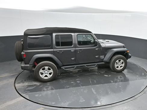 Used 2018 Jeep Wrangler Unlimited Sport S image 35