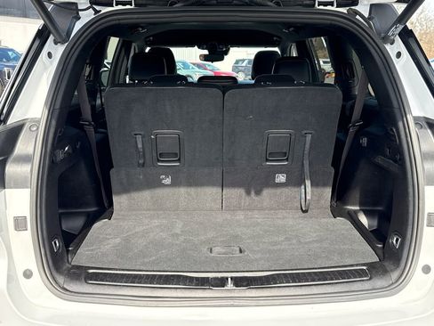 Used 2024 Jeep Grand Cherokee L Laredo image 18