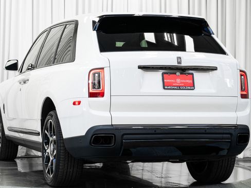 Used 2023 Rolls-Royce Cullinan Black Badge w/ Dark Exterior Package image 8