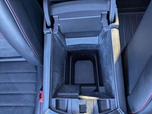 Certified 2022 Ford Edge ST-Line w/ Class II Trailer Tow Package image 18