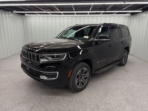 New 2025 Jeep Wagoneer 4WD image 3