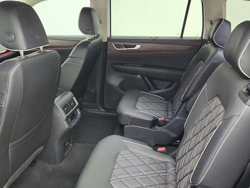 Used 2025 Volkswagen Atlas SEL Premium R-Line image 22