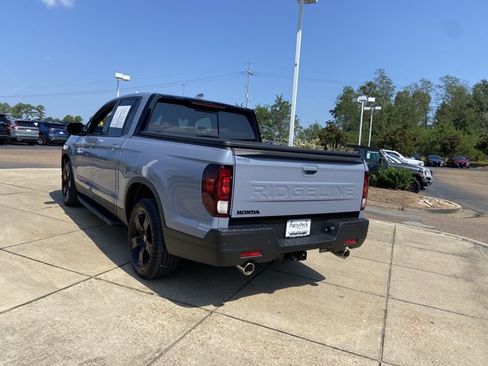 Used 2026 Honda Ridgeline Black Edition image 9