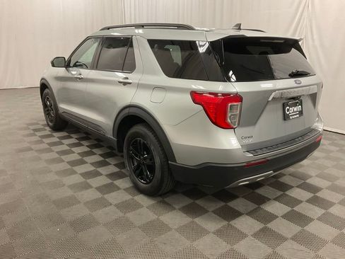 Used 2023 Ford Explorer XLT w/ Equipment Group 202A AWD/4WD image 4