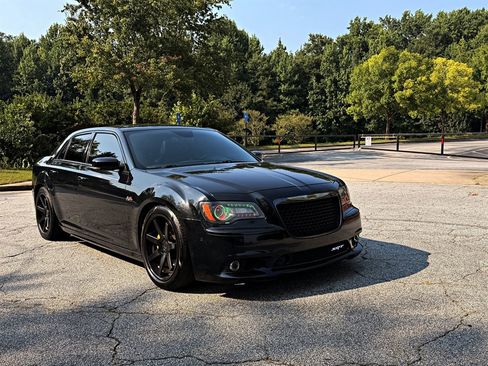 Used 2014 Chrysler 300 SRT8 w/ Leather Interior Group RWD image 3