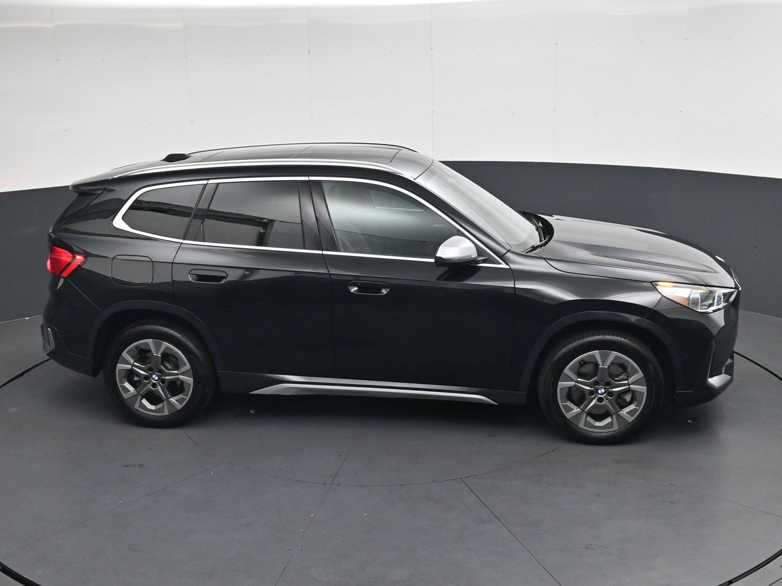 Used 2024 BMW X1 xDrive28i AWD/4WD image 27