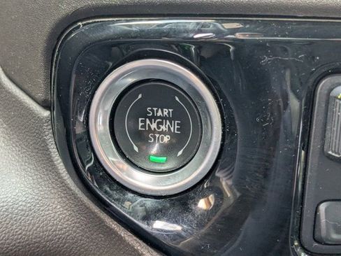 Used 2024 Chevrolet Silverado 1500 LT AWD/4WD image 28