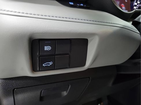 Used 2022 Toyota Highlander XLE image 14