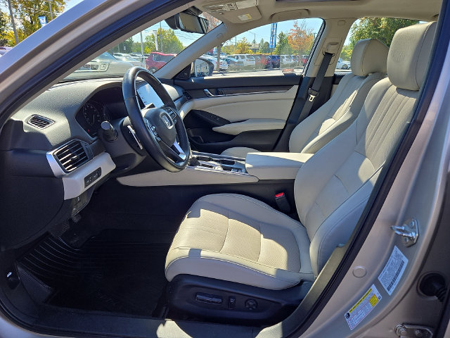 Used 2018 Honda Accord Touring image 13