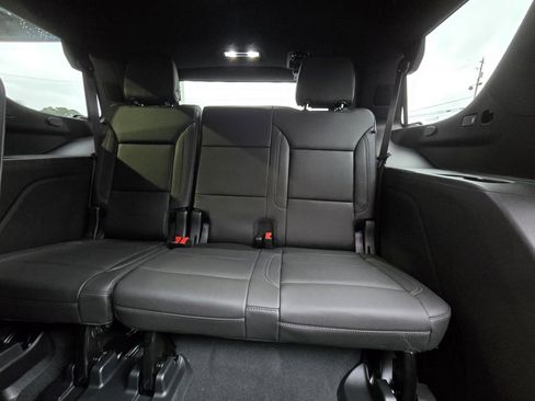 Used 2022 Chevrolet Tahoe Z71 image 17