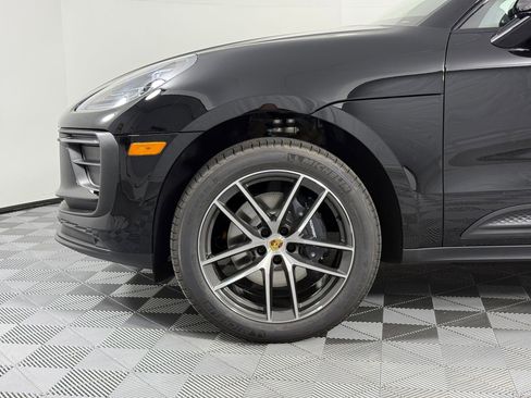 New 2026 Porsche Macan image 12