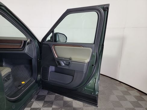 Used 2023 Rivian R1T Adventure AWD/4WD image 18
