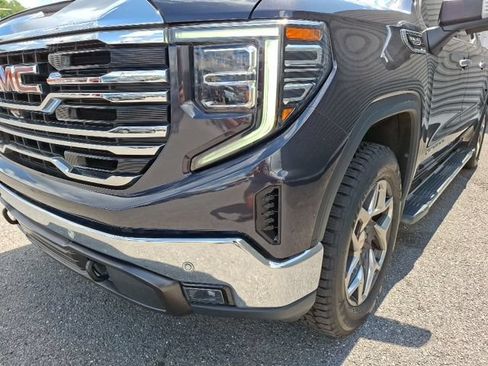 Used 2022 GMC Sierra 1500 SLT w/ SLT Premium Plus Package AWD/4WD image 9