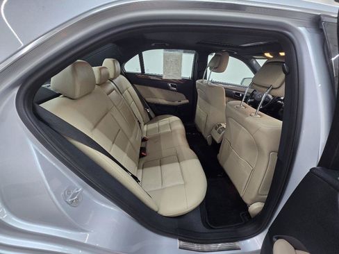 Used 2011 Mercedes-Benz E 350 Sedan image 19