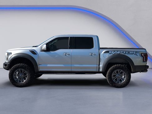 Used 2017 Ford F150 Raptor w/ Equipment Group 802A Luxury AWD/4WD image 3