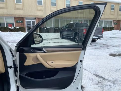 Used 2017 BMW X3 xDrive28i image 30