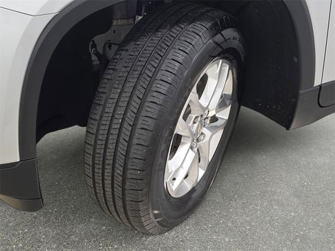 Used 2020 Chevrolet Traverse LS image 30