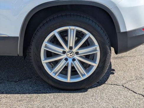 Used 2014 Volkswagen Tiguan SE FWD image 9