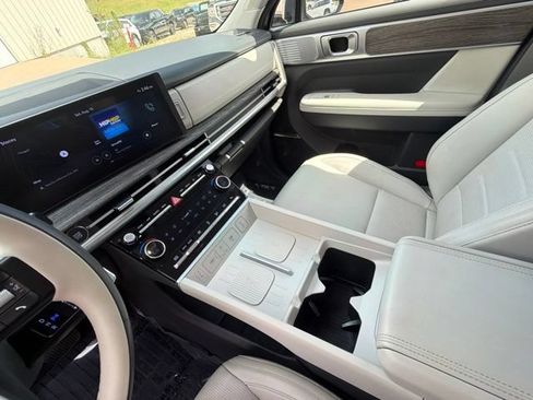 Used 2024 Hyundai Santa Fe Calligraphy AWD/4WD image 25