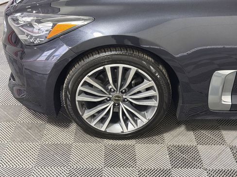 Used 2019 Kia Stinger Premium image 12