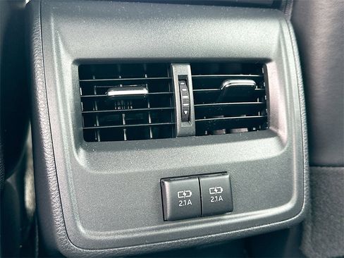 Used 2020 Toyota Avalon XLE image 24