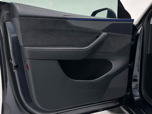 Used 2026 Tesla Model Y Long Range image 23