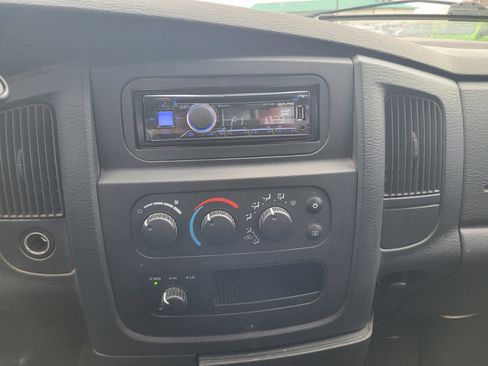 Used 2005 Dodge Ram 1500 Truck SLT w/ Quad Cab Big Horn Value Group image 9