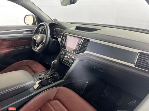 Used 2022 Volkswagen Atlas Cross Sport SEL Premium R-Line image 29