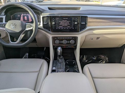 Certified 2023 Volkswagen Atlas SEL AWD/4WD image 16