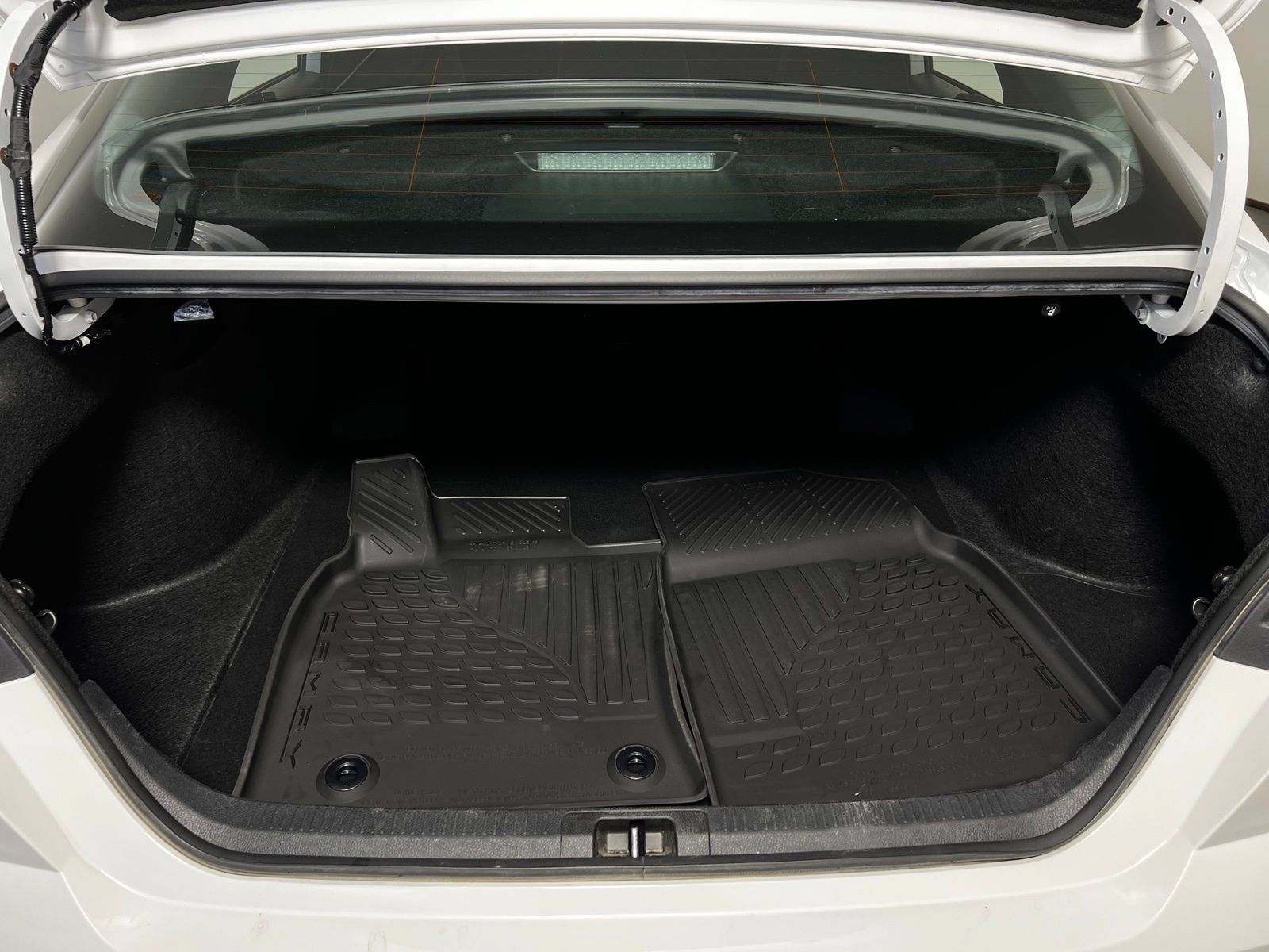 Used 2025 Toyota Camry LE FWD image 22