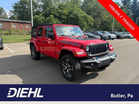 Used 2024 Jeep Wrangler Unlimited w/ Convenience Group AWD/4WD image 1