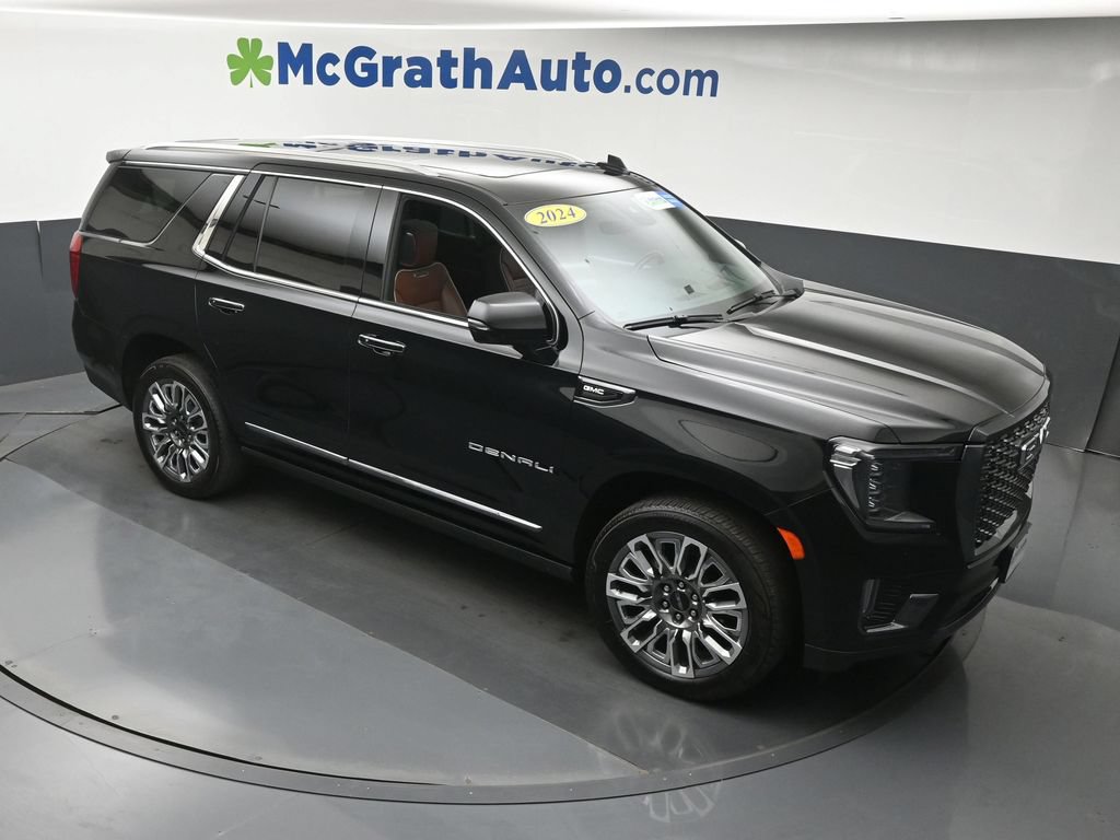 Used 2024 GMC Yukon Denali Ultimate AWD/4WD image 3