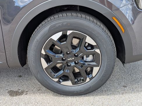 New 2026 Kia Sorento S FWD image 11