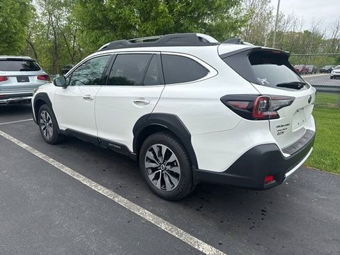 Used 2025 Subaru Outback Touring XT w/ Popular Package #2 AWD/4WD image 2