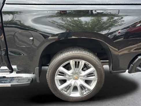 Used 2024 Chevrolet Silverado 1500 High Country w/ High Country Premium Package AWD/4WD image 38