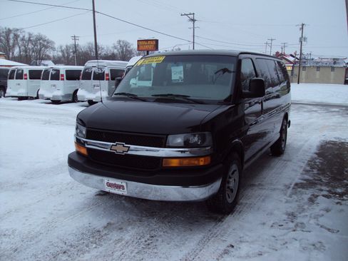 Used 2014 Chevrolet Express 1500 LT w/ LT Preferred Equipment Group image 4