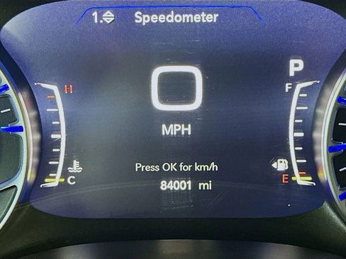 Used 2023 Chrysler Pacifica Touring-L FWD image 15