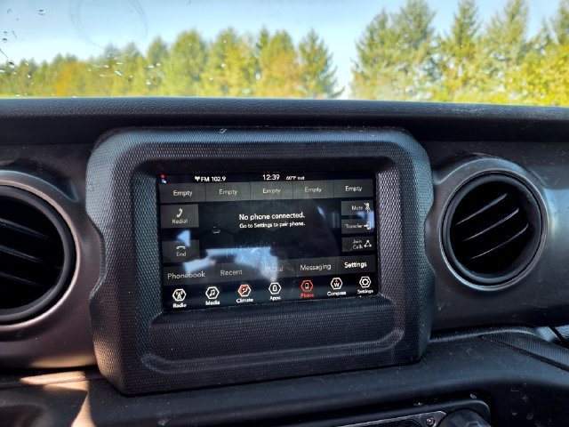 Used 2023 Jeep Wrangler Sport AWD/4WD image 8
