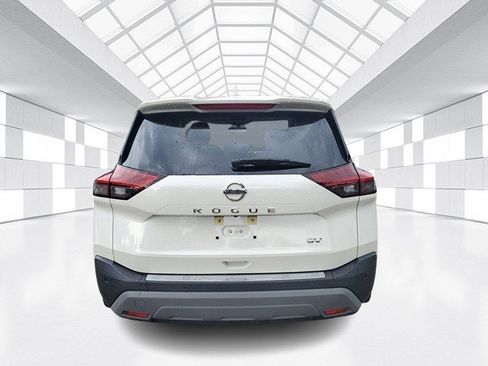 Certified 2021 Nissan Rogue SV image 5