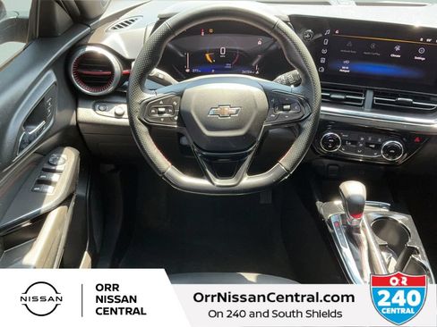 Used 2025 Chevrolet Trax RS w/ Driver Confidence Package FWD image 14