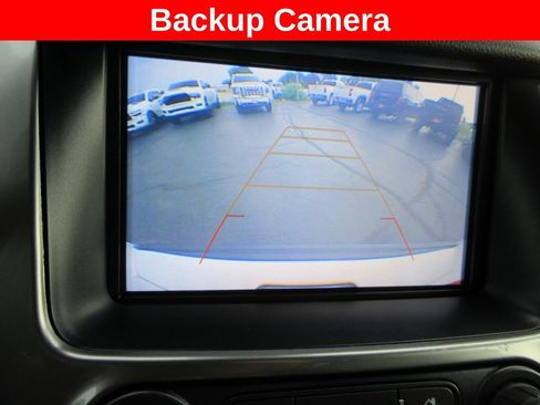 Used 2018 Chevrolet Suburban LT RWD image 17