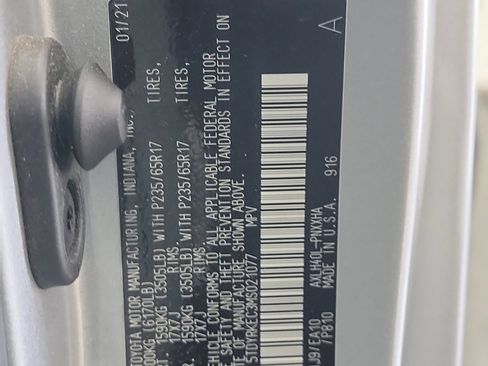 Used 2021 Toyota Sienna XLE FWD image 33