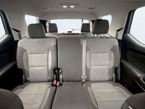 Used 2020 Chevrolet Traverse LS image 13