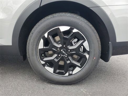 New 2026 Kia Sorento S image 7