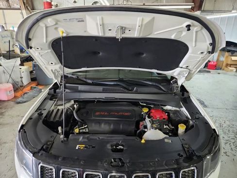 Used 2019 Jeep Compass Latitude w/ Popular Equipment Group AWD/4WD image 28